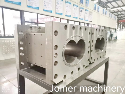 320 Extruder Çalışma Süreci için Yüksek Aşınmaya Dayanıklı Vidalı Kovan