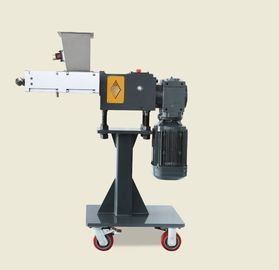 CWJ45 Çift vidali ekstrüder 3KW motor gücü ile yan besleyici 1300×650×1230mm Boyut