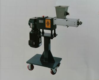 CWJ45 Çift vidali ekstrüder 3KW motor gücü ile yan besleyici 1300×650×1230mm Boyut
