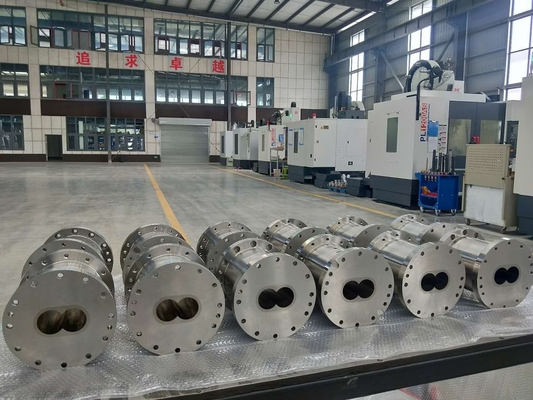 Petrokimya Endüstrisi için ZSE135 Nitrürlenmiş Plastik Makine Ekstruder Vidalı Namlu Parçaları