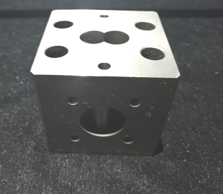 Test Makinesi Ekstruder Varilleri İntegral Kare Doğruluk CNC İşleme